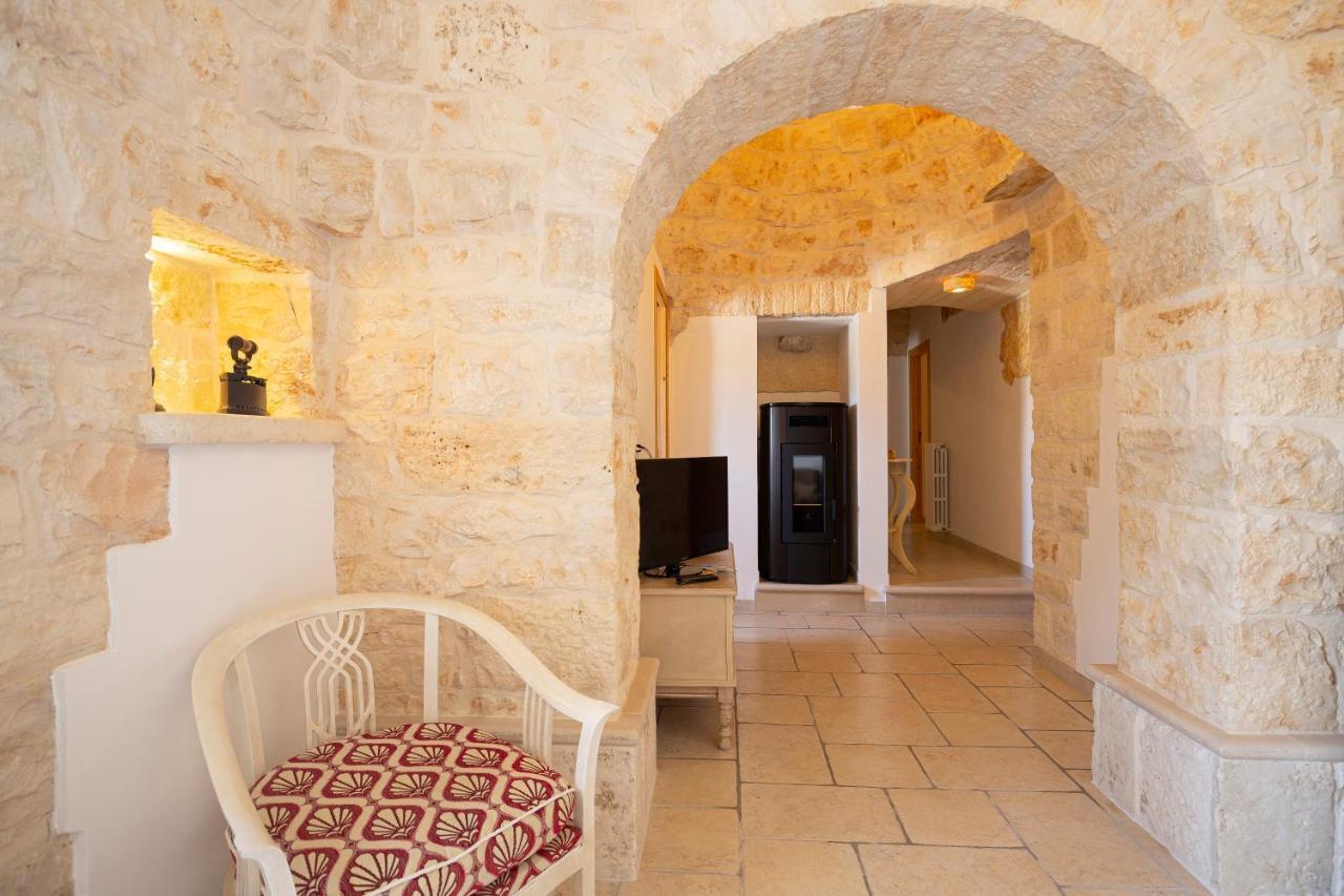 Trullo Arteanima Apartment Locorotondo Bagian luar foto