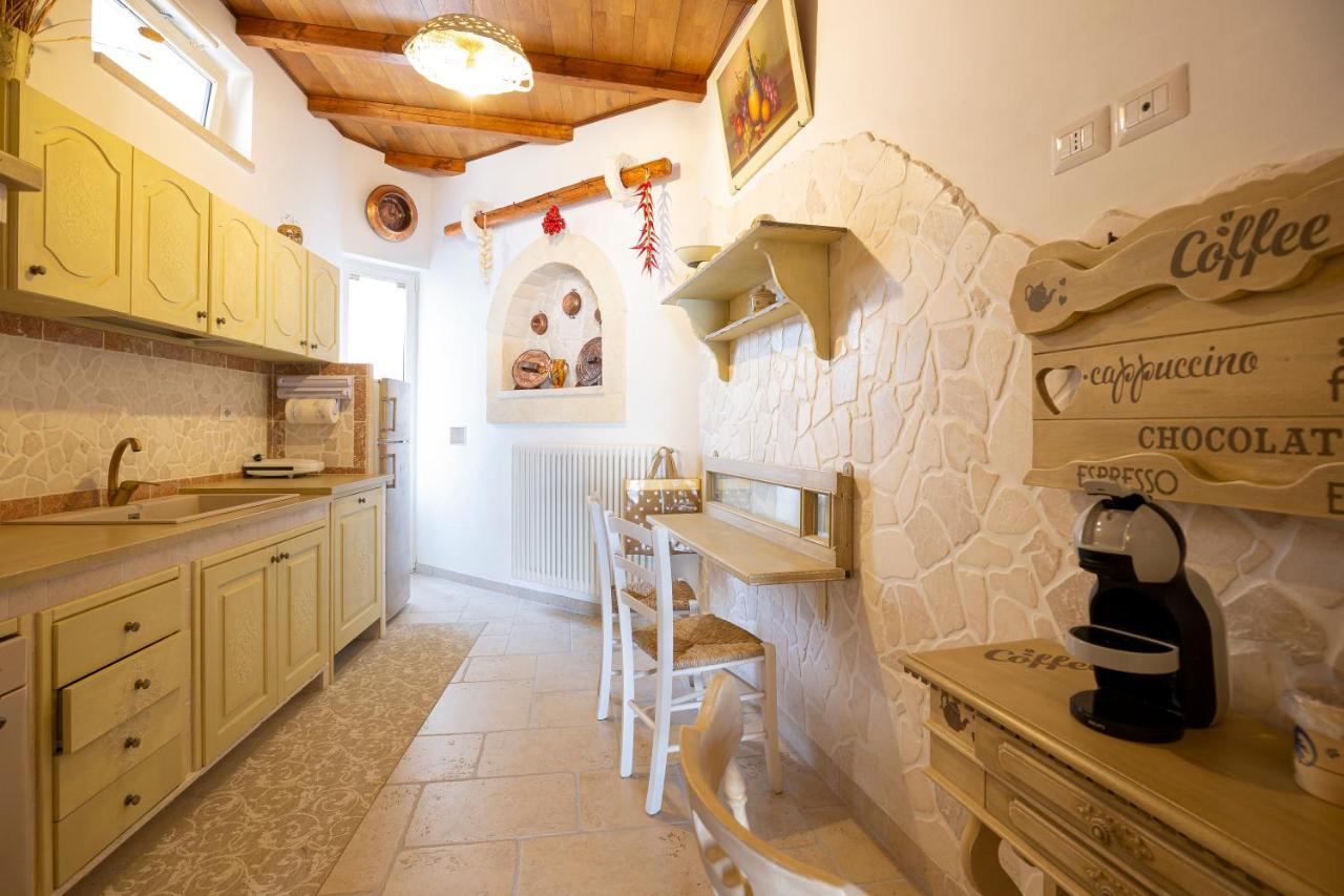 Trullo Arteanima Apartment Locorotondo Bagian luar foto