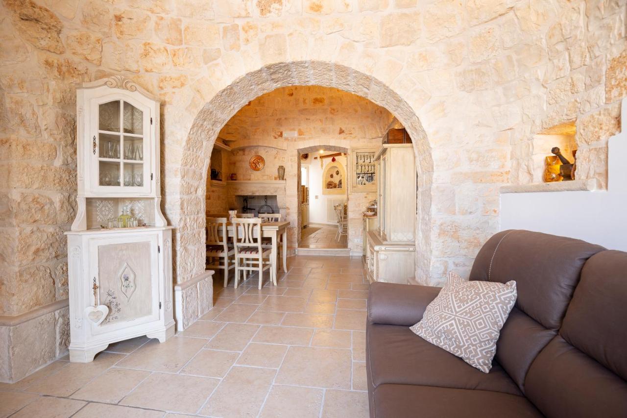 Trullo Arteanima Apartment Locorotondo Bagian luar foto