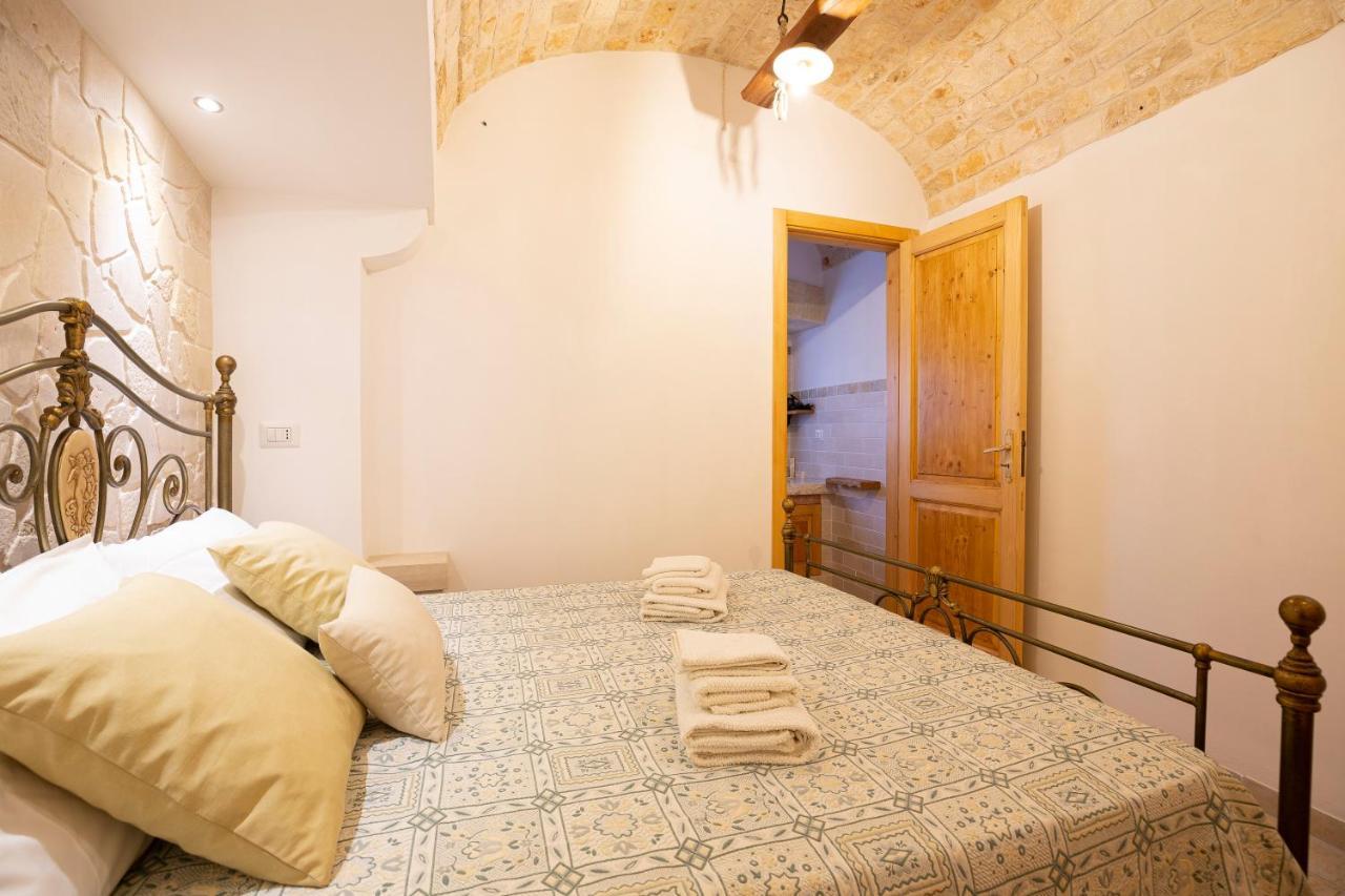 Trullo Arteanima Apartment Locorotondo Bagian luar foto