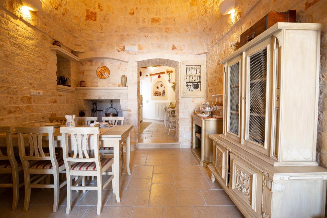 Trullo Arteanima Apartment Locorotondo Bagian luar foto