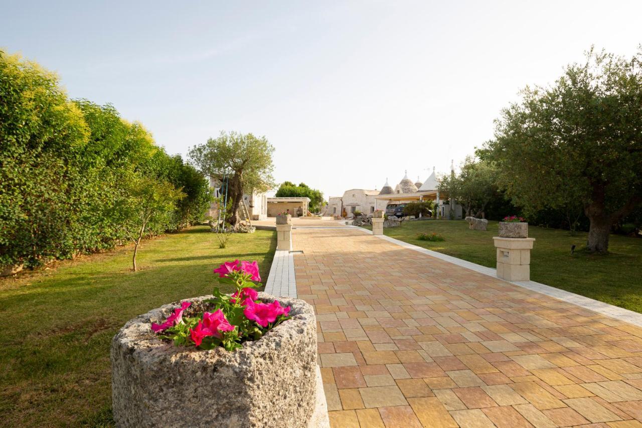 Trullo Arteanima Apartment Locorotondo Bagian luar foto